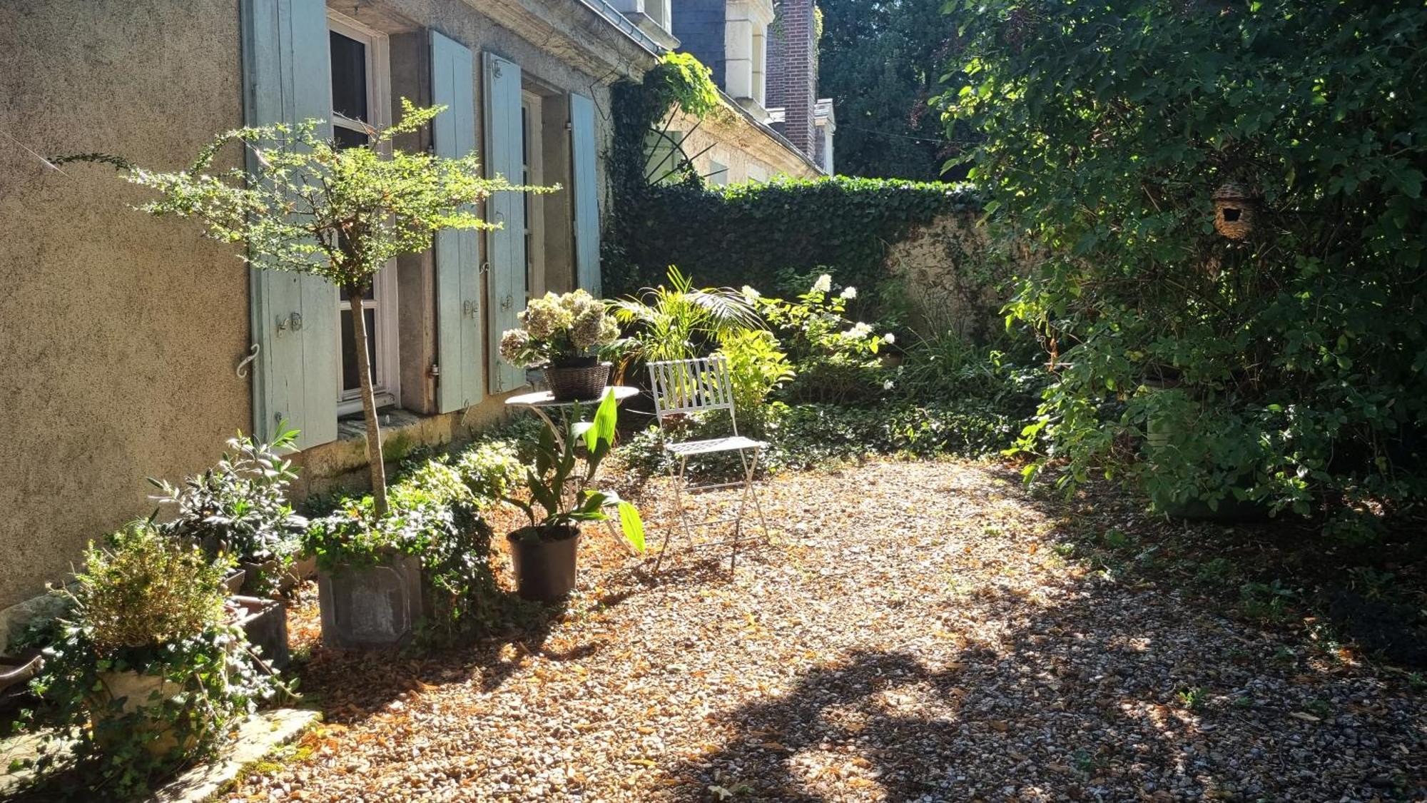 La Maison Celadon Prunay-Cassereau Exteriér fotografie